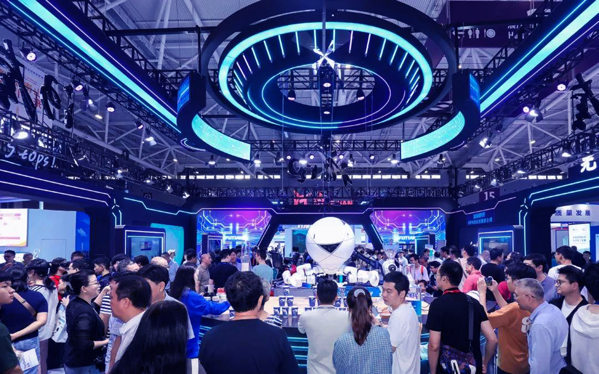 在海口展台设计搭建中，增加客户的信赖程度